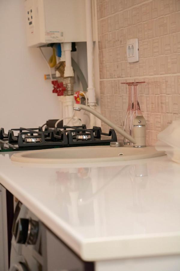 Apartament Capitala Militari Rosu Bagian luar foto