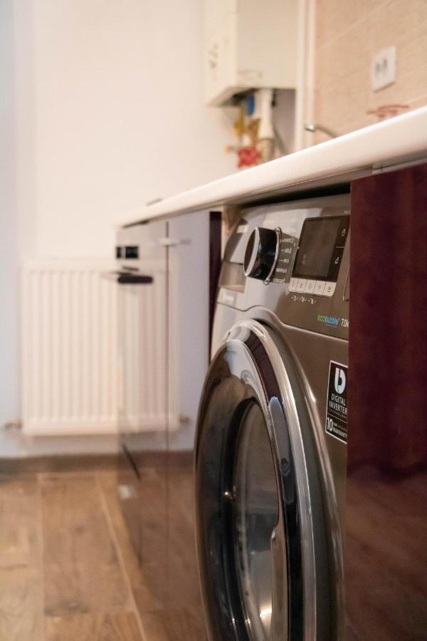Apartament Capitala Militari Rosu Bagian luar foto