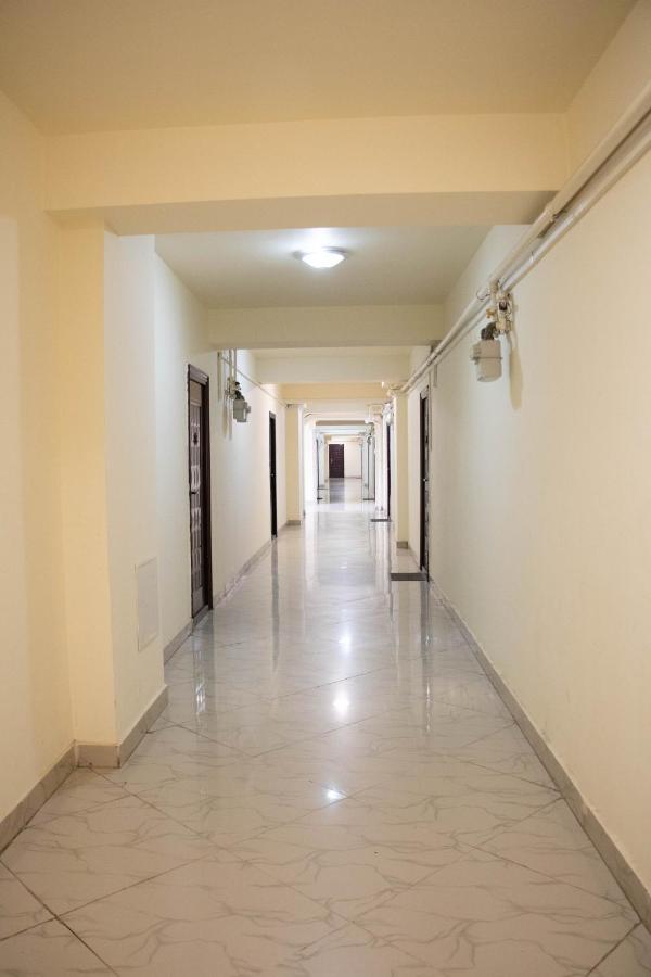 Apartament Capitala Militari Rosu Bagian luar foto