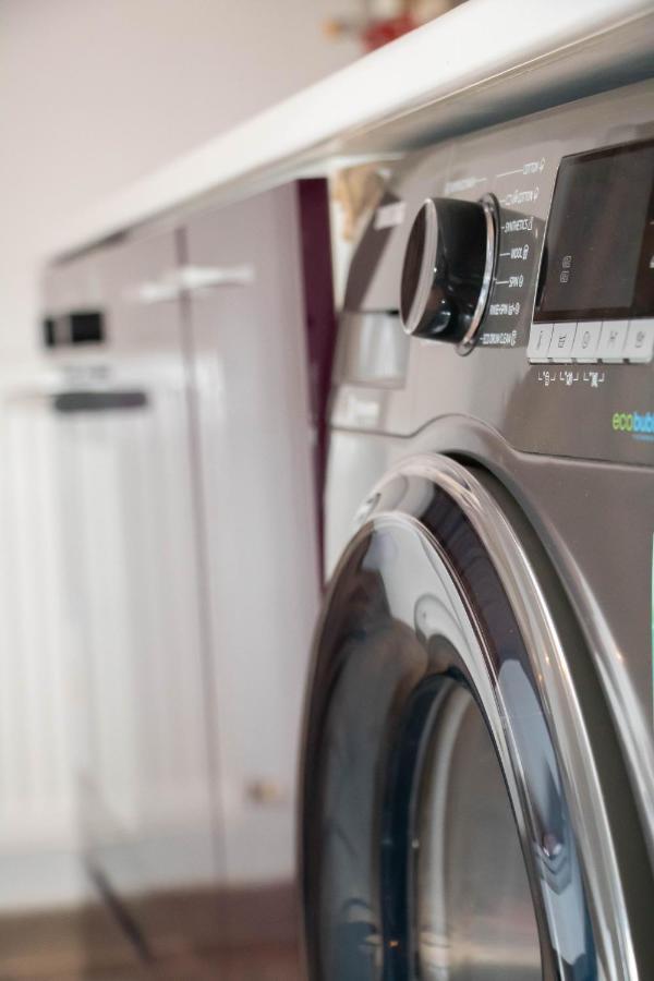 Apartament Capitala Militari Rosu Bagian luar foto